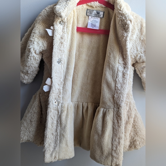 Widgeon Adorable Faux Fur Coat Size 2T - Picture 4 of 8